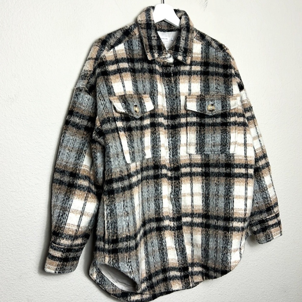 Good American Oversized Plaid Shacket - Picture 4 of 7